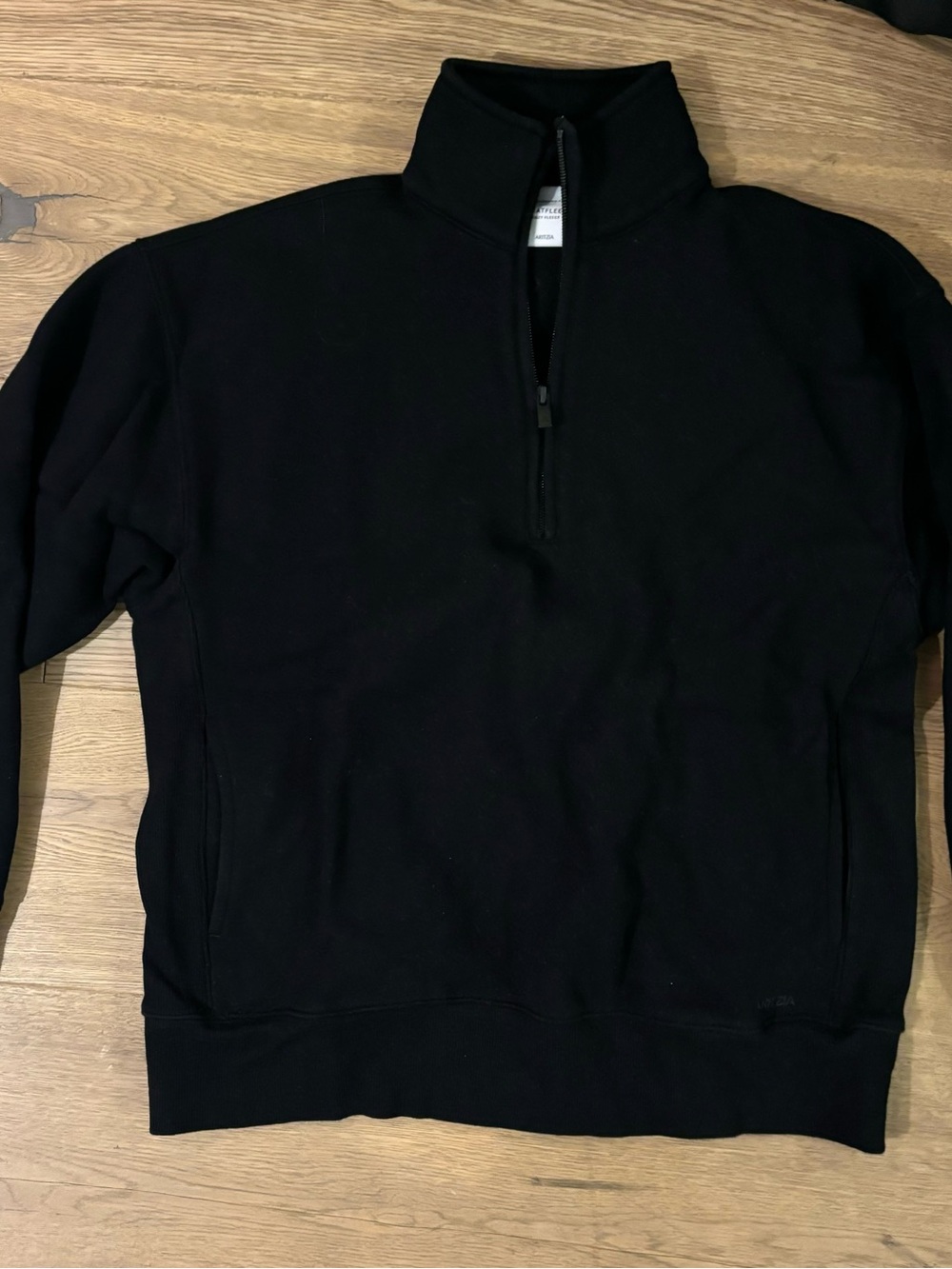 Aritzia Women’s Black Quarter-Zip Pullover